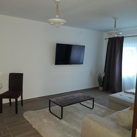 Armony Apartment Брашов Екстериор снимка