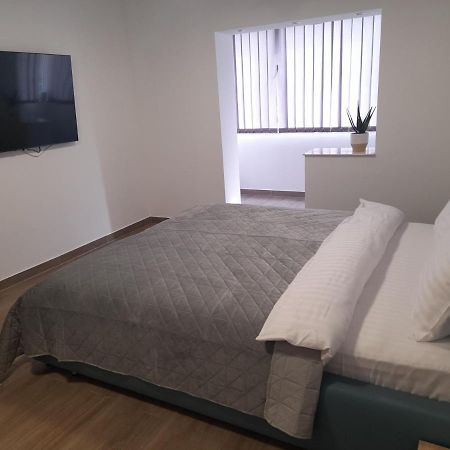 Armony Apartment Брашов Екстериор снимка