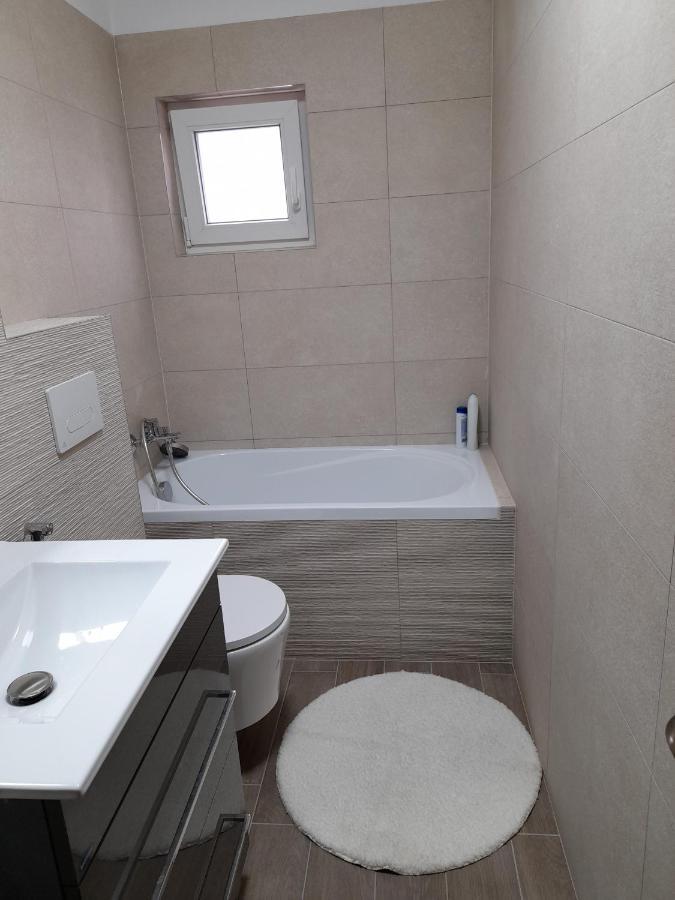 Armony Apartment Брашов Екстериор снимка